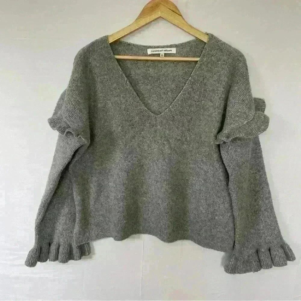 Cupcakes and Cashmere Oversized Sweater w/ Puff Bell Sleeves Marbled Gray XS